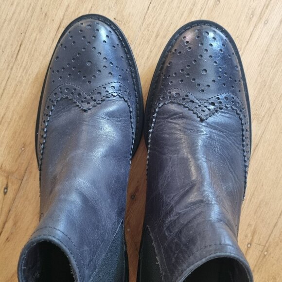 Black chelsea boots - Picture 2 of 5